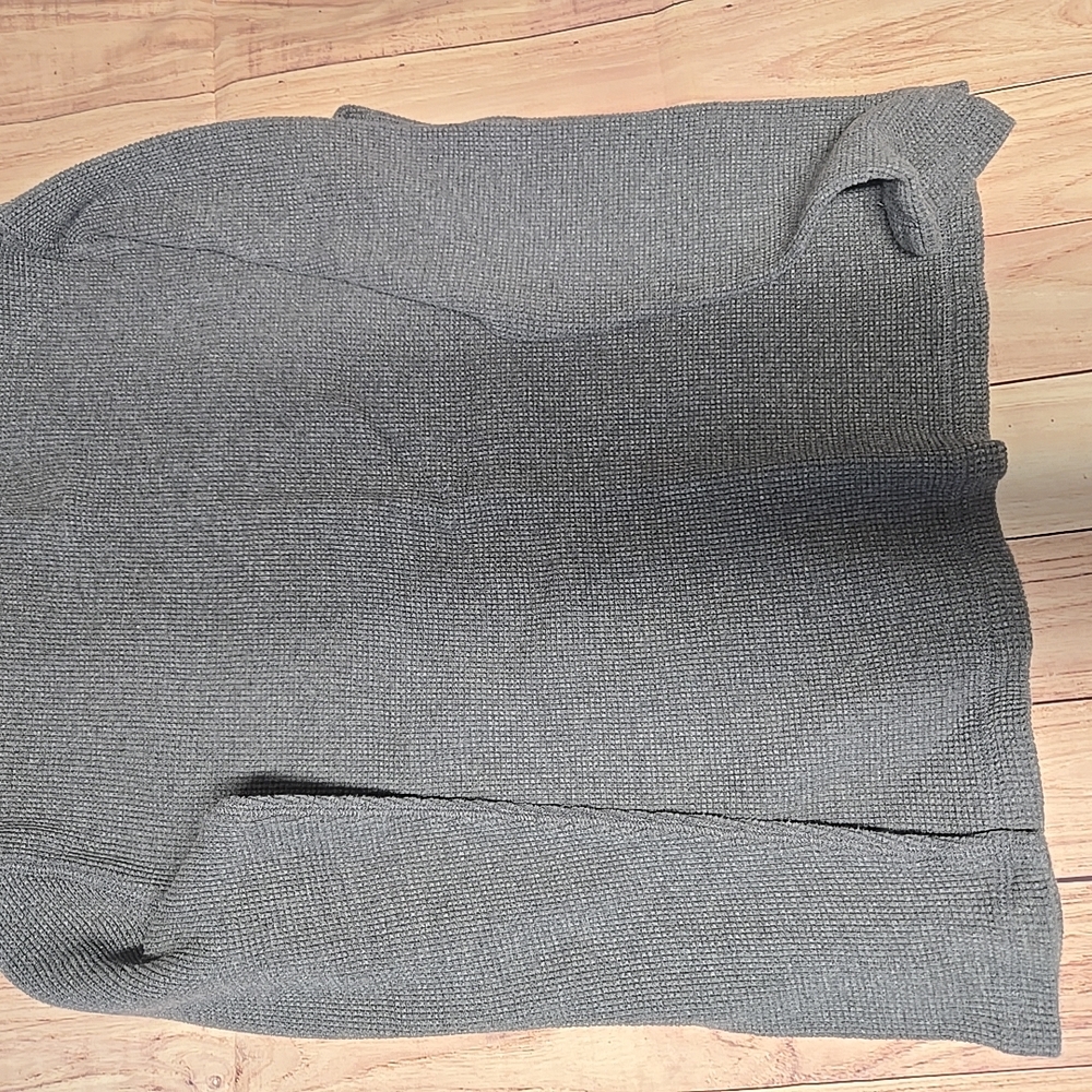 Gray Ribbed Knit Sweater - Picture 5 of 7